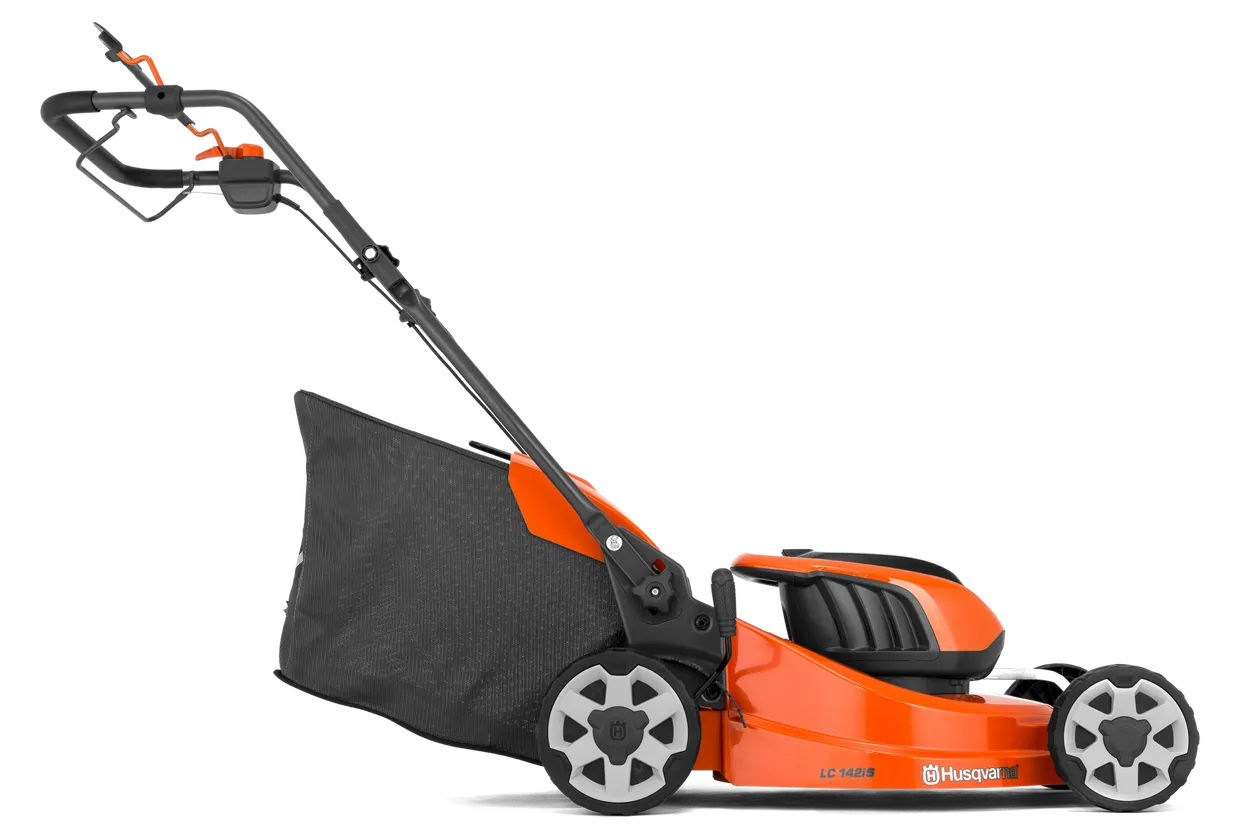 Masina de tuns gazon pe acumulatori Husqvarna LC 142is cu acumulator si incarcator