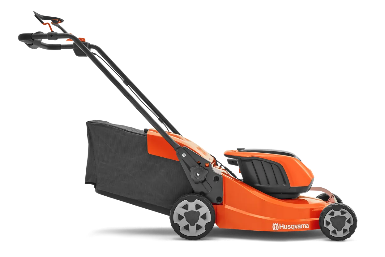 Masina de tuns gazon pe acumulatori Husqvarna LC 347ivx nu include acumulator si incarcator