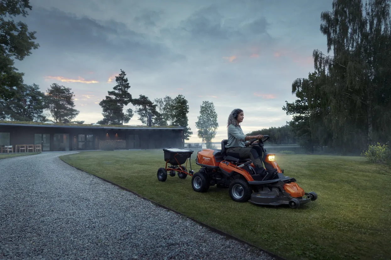 Tractoras Rider Husqvarna R216T AWD